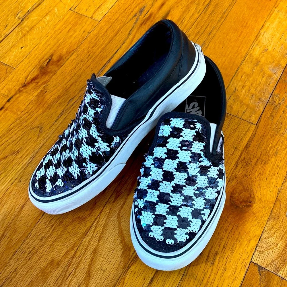 Sequence checkered color changing vans. Size 7. Slightly worn. - Picture 4 of 4